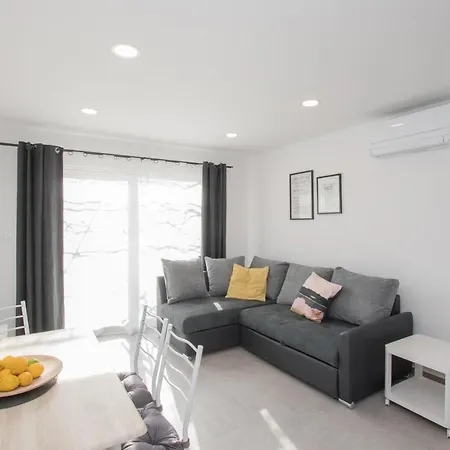 Lirio Apartment Umag